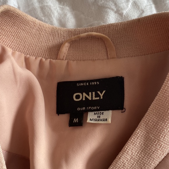 Pink bomber jacket - Picture 2 of 3